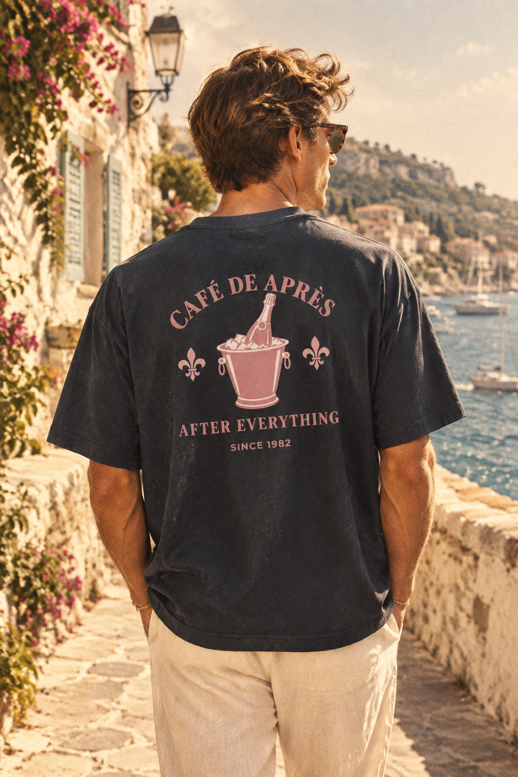 Navy - lifestyle